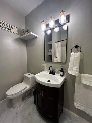 Bathroom - Welcome to The Junction House! (Bruceton)