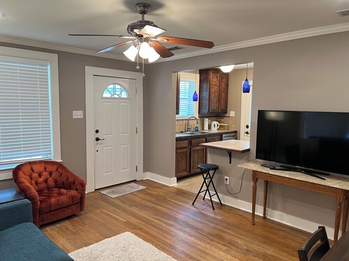 Charming 1-bedroom apartment near LSU in wonderful Baton Rouge!