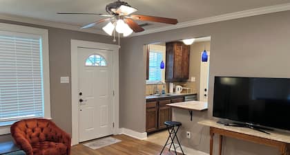 Charming 1-bedroom apartment near LSU in wonderful Baton Rouge!
