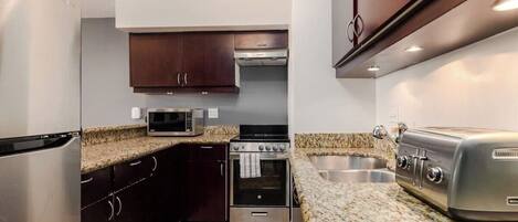 Fridge, microwave, oven, stovetop