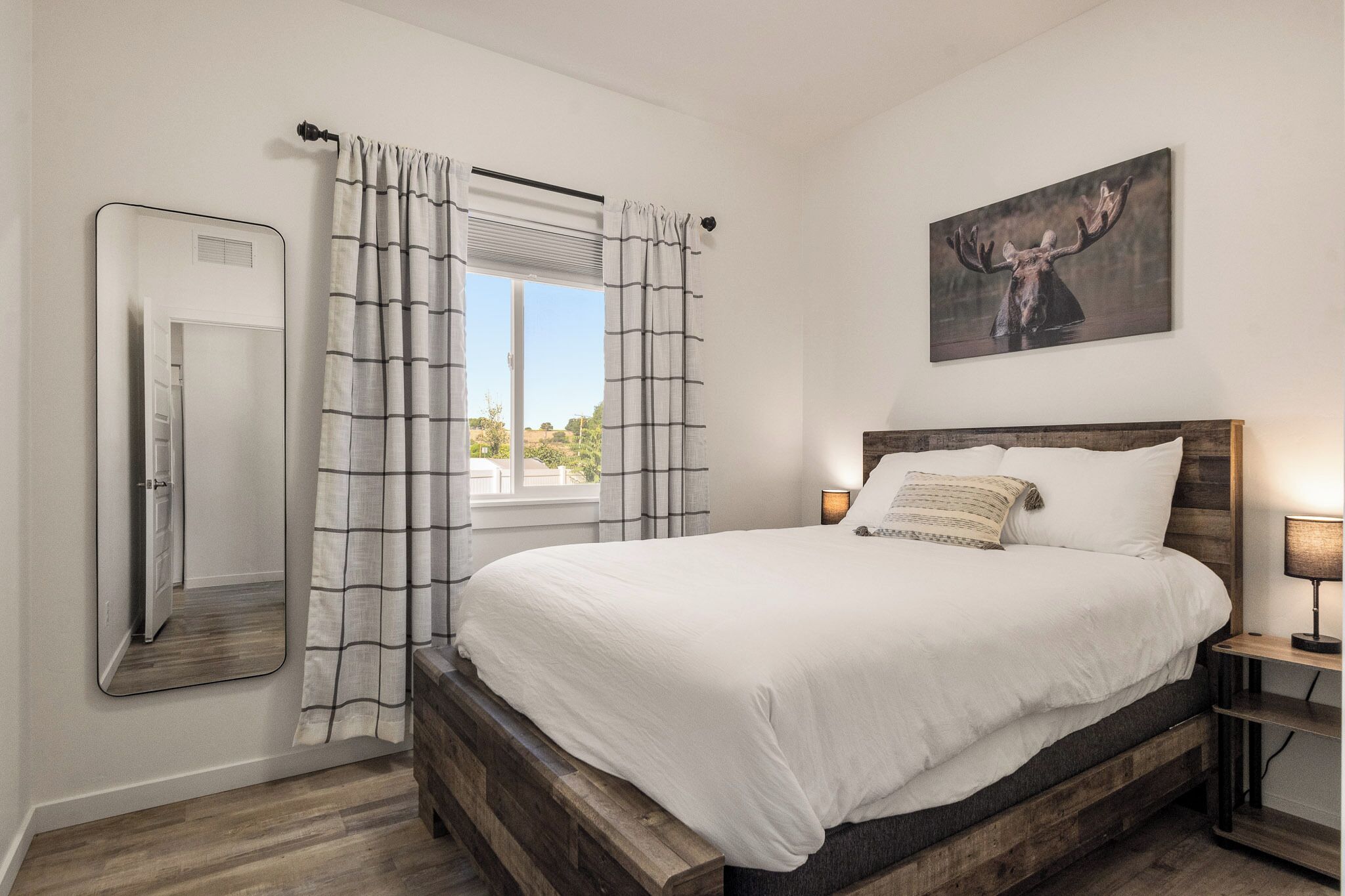 3 dormitorios, escritorio, tabla de planchar con plancha y wifi gratis