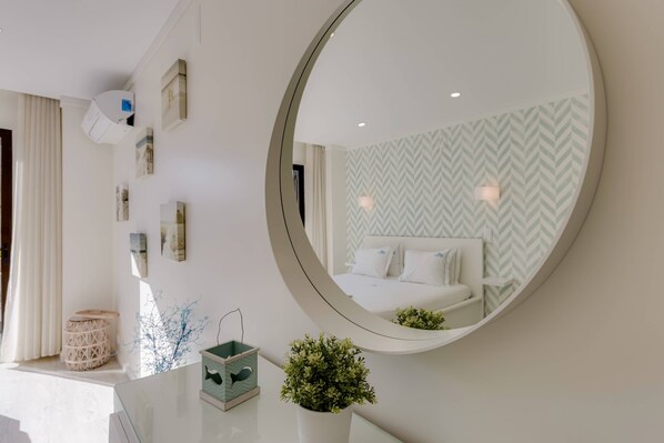 3 habitaciones, tabla de planchar con plancha, internet y ropa de cama 