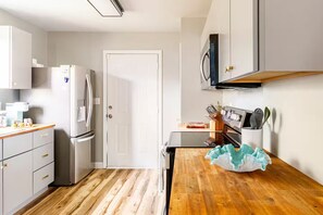 Microwave, oven, stovetop, dishwasher