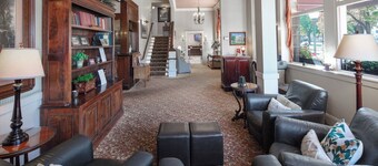 Explore Redwoods + Wineries from a Spacious Santa Rosa Room w/ Modern Amenities