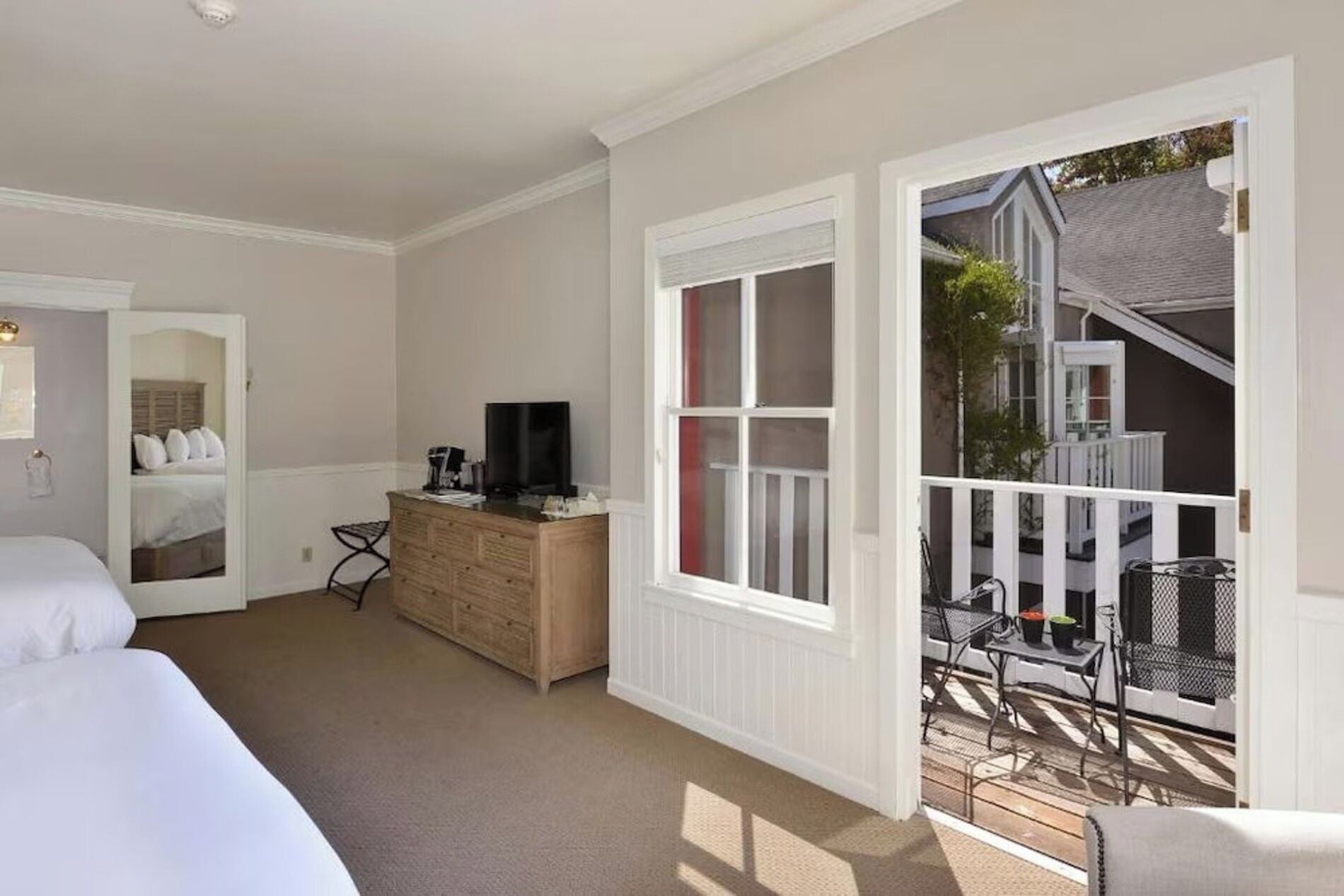 2 slaapkamers, een strijkplank/strijkijzer, gratis wifi, beddengoed