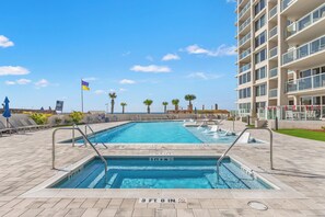 Outdoor spa tub - Beachside Two at Sandestin by PHG (Miramar Beach)