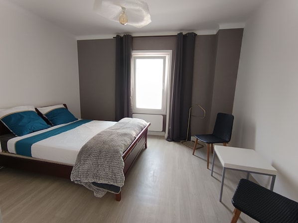 2 bedrooms, WiFi, bed sheets