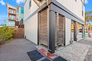 Exterior - Happy Ours with Elevator – Rooftop Views & Beach (Mexico Beach)