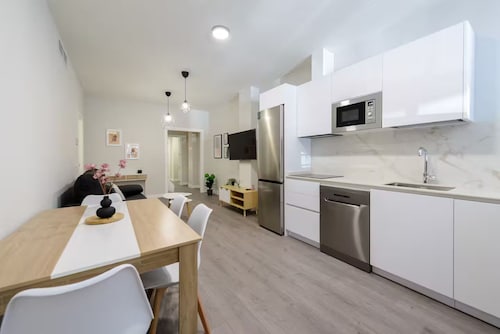 TORREJÓN SUITES APARTMENT. Low 6