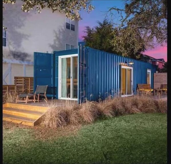 Exterior - Two Modern Containers-walk to the beach-Two blocks to the beach-Pet Friendly (Carolina Beach)