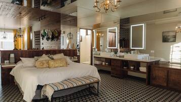 Loft Deluxe | Baño | Amenidades de baño gratuitas, secadora de cabello, toallas, jabón