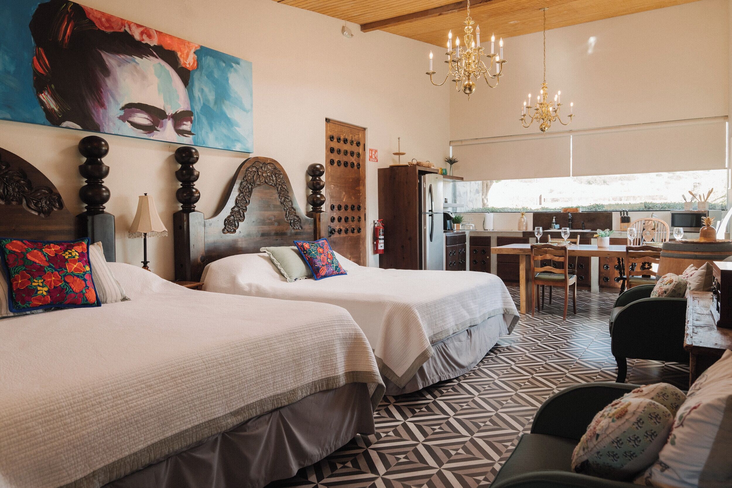 Chalet Keluarga, pemandangan kebun anggur | Selimut bulu angsa, busa memori, minibar, dan Wi-Fi gratis