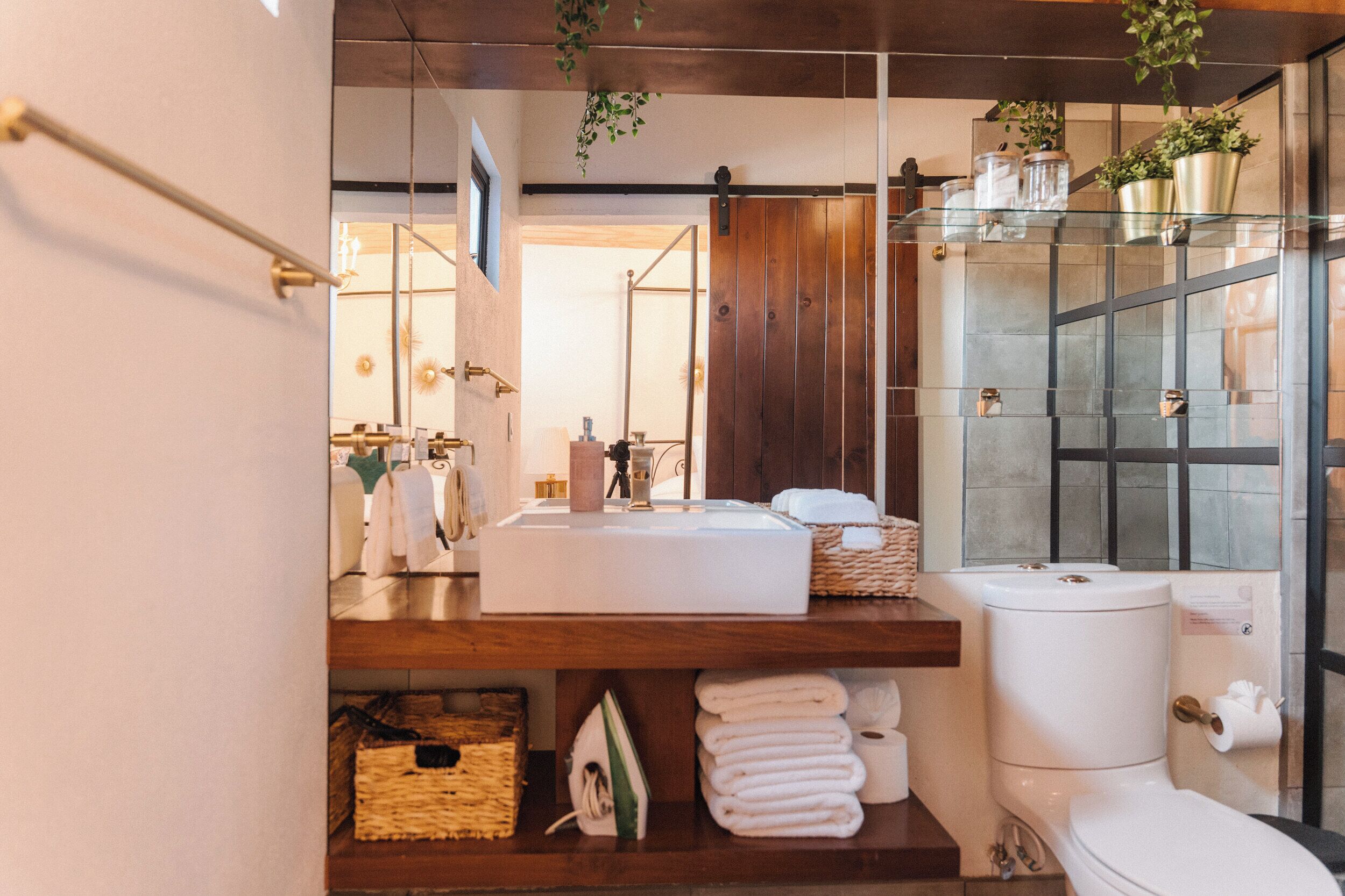 Signature huis | Badkamer | Gratis toiletartikelen, een haardroger, handdoeken, zeep