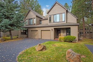 Exterior - Eaglewood 21 Sunriver with Pool,Tennis and Hot Tub (Sunriver)