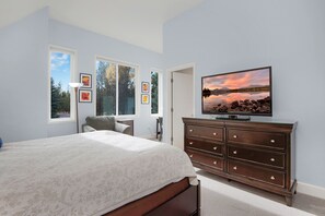 3 bedrooms, desk, iron/ironing board, WiFi - Eaglewood 21 Sunriver with Pool,Tennis and Hot Tub (Sunriver)