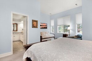 3 bedrooms, desk, iron/ironing board, WiFi - Eaglewood 21 Sunriver with Pool,Tennis and Hot Tub (Sunriver)