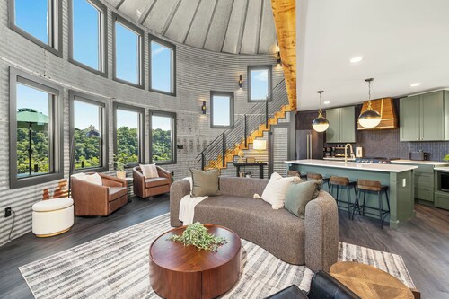 Grain Bin Silo w/ Loft • Fire Pit • Near Downtown Lynchburg