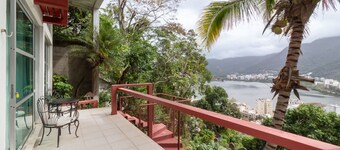 House overlooking Rodrigo de Freitas Lagoon | VR2