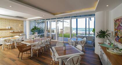 Oceanfront Luxury 10BR Villa