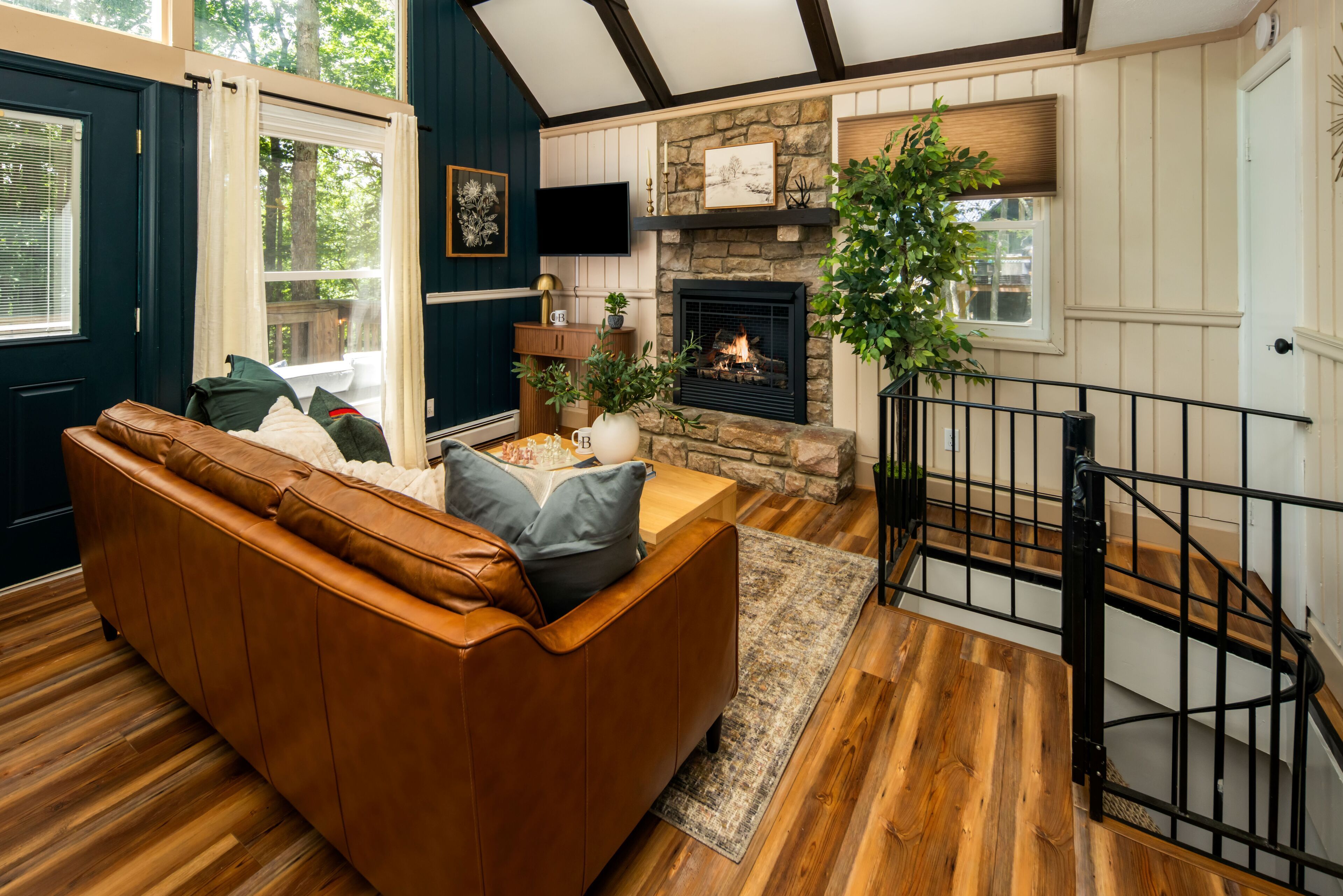 Smart TV, fireplace, table football, ping pong