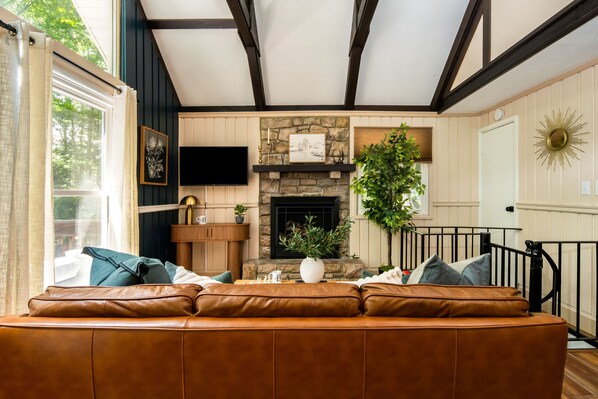 Smart TV, fireplace, table football, ping pong