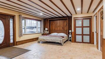 5 bedrooms, Internet, bed sheets