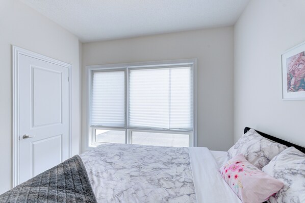 3 bedrooms, WiFi, bed sheets