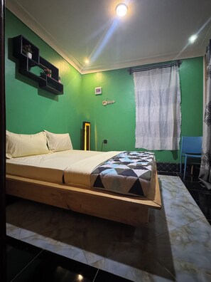 3 bedrooms, WiFi, bed sheets