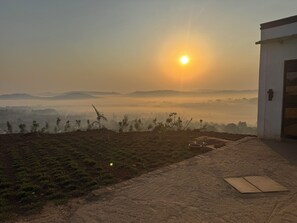 Property grounds -  Self contained rooms with Beautiful View and pergola in the skyline of Mpigi. (Mpigi)