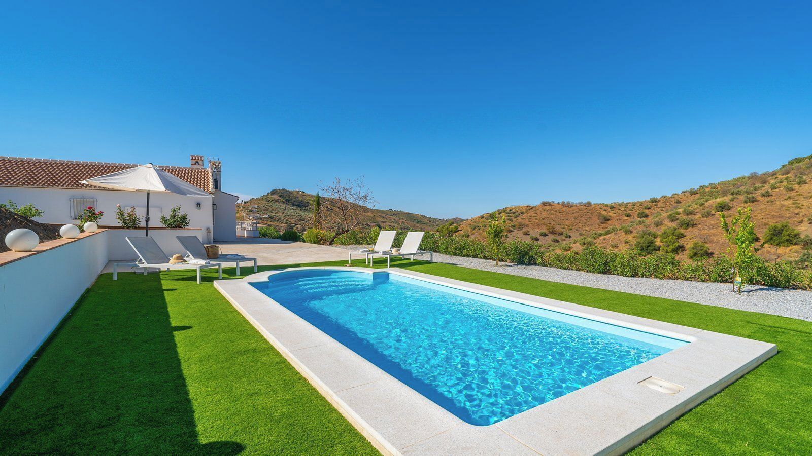 Casa Ceferino Canillas de Albaida by Ruralidays