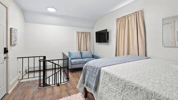 1 bedroom, iron/ironing board, internet, bed sheets