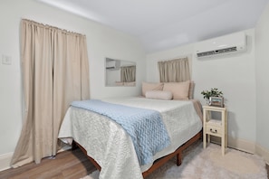 1 chambre, fer et planche à repasser, accès Internet, draps fournis