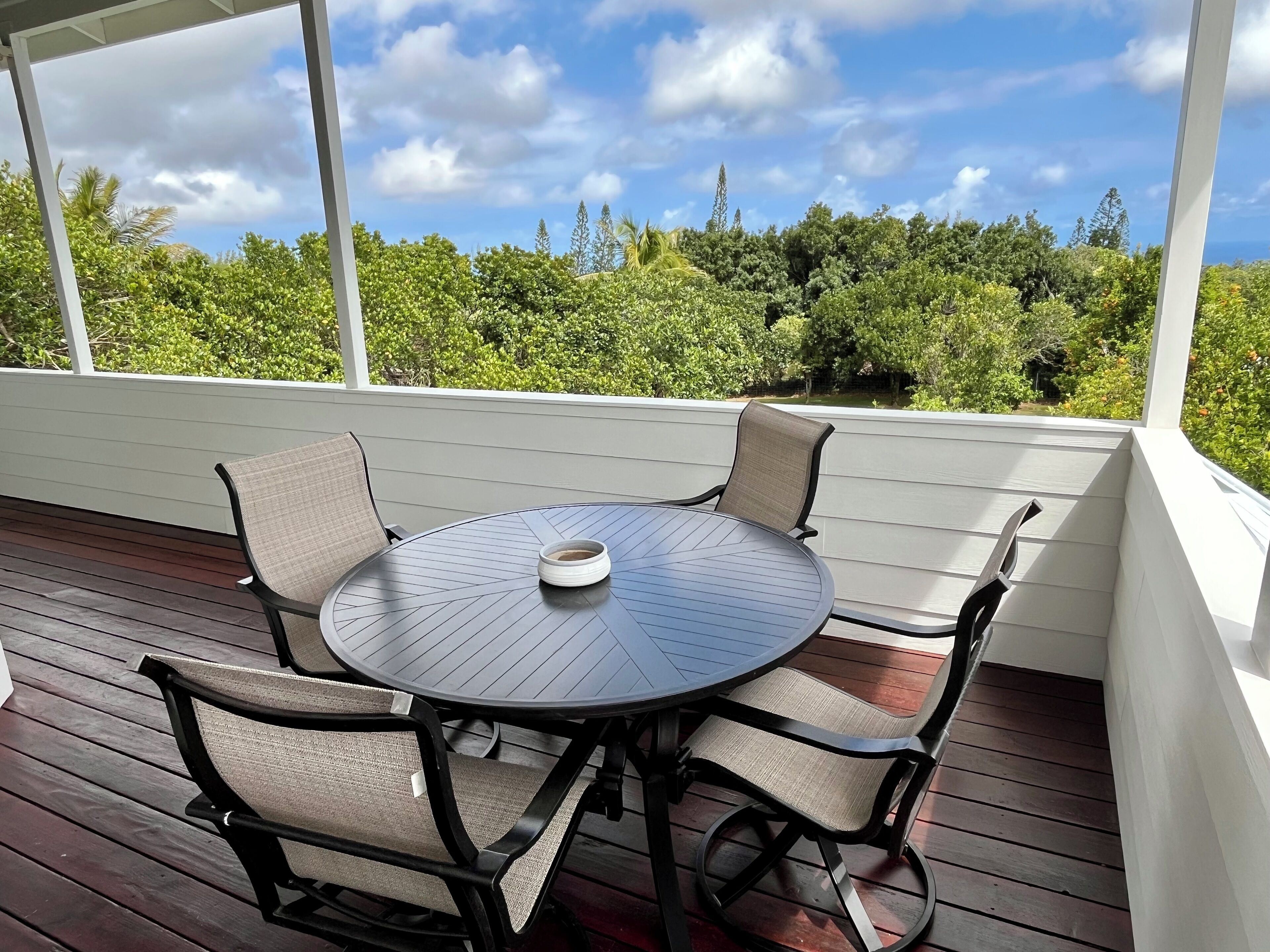 屋外ダイニングエリア