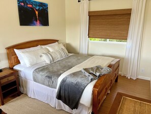 1 bedroom, Internet, bed sheets - Cool studio in Naalehu with ocean views (Naalehu)