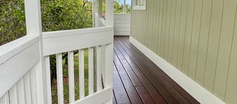 Cool studio in Naalehu with ocean views