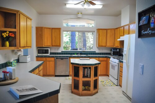 Super Family-Friendly Home in St. Maries, Idaho - Idaho Deer Haven