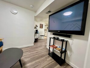 Living area - Cedar City Basement Basecamp (Cedar City)