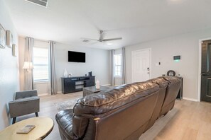 Téléviseur, livres