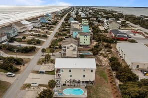 Exterior - Your Happy Place, just steps to the beach (Emerald Isle)