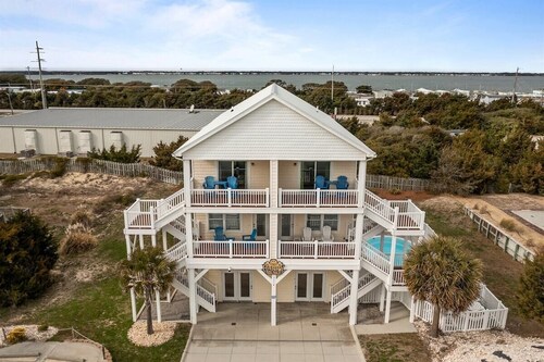 Your Happy Place, just steps to the beach