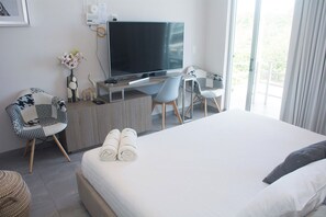 1 bedroom, iron/ironing board, WiFi, bed sheets - Amazing Condo with Beautiful Pool Steps from Beach with Gym and Great amenities (Playa del Carmen)