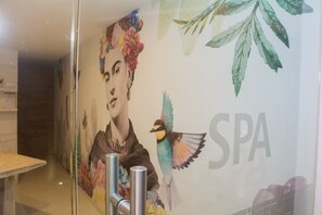 Interior - Amazing Condo with Beautiful Pool Steps from Beach with Gym and Great amenities (Playa del Carmen)