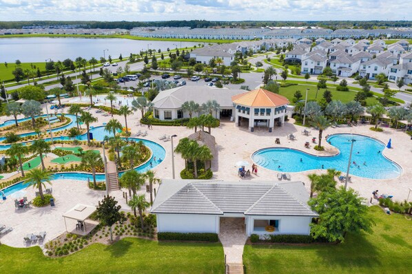 2 outdoor pools