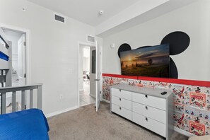 Comfort Apartment | Individually decorated, individually furnished, laptop workspace
