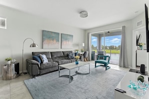 Family Apartment | Living room