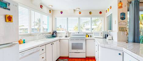 Microwave, oven, stovetop, dishwasher