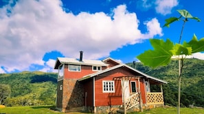 Premier Cabin, Garden View | Garden view