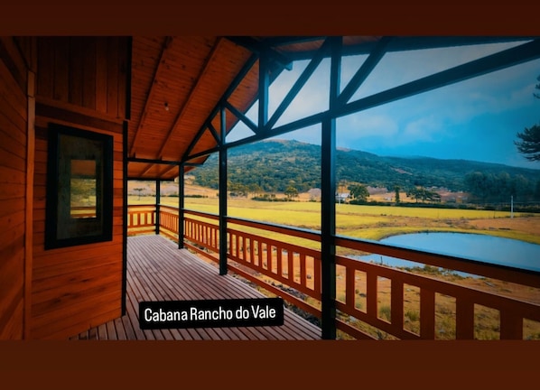 Cabana Rancho do Vale com Hidromassagem - Villa das Araucárias - Urubici - SC | Vista para a montanha