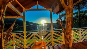 Cabane Premium, vue montagne | Vue sur le jardin