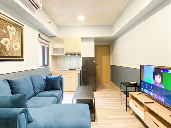 Deluxe Apartment - Good And Homey 2Br At Meikarta Apartment (Cikarang)